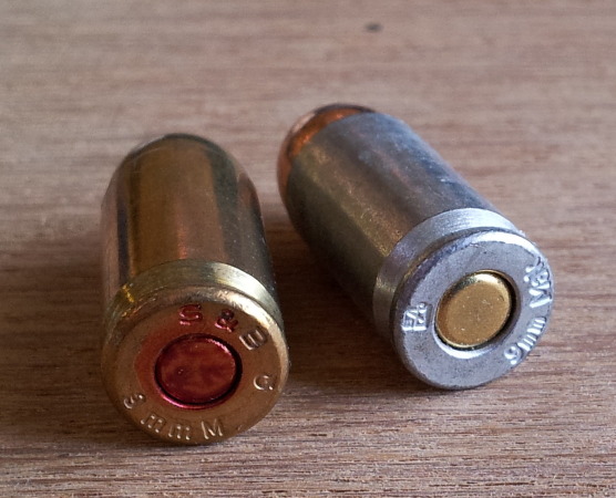 9x18mm pistol ammunition cartridges. Aluminum cases from Bear and brass cases with lacquered primers from Sellier & Bellot.